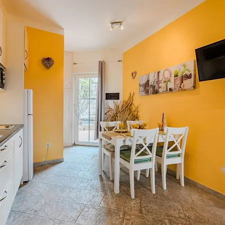 Апартаменты Aurora 2 Sea View