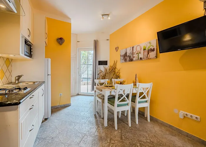 Apartment Aurora 2 Sea View