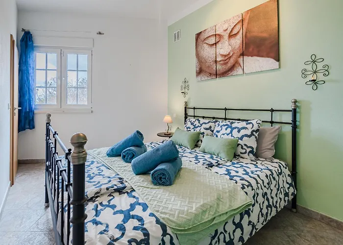 Aurora 2 Sea View Апартаменты *