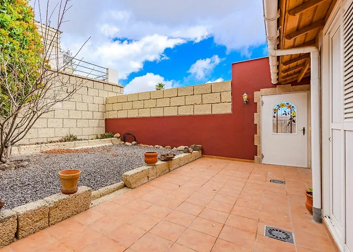 Aurora 2 Sea View Apartment Arico